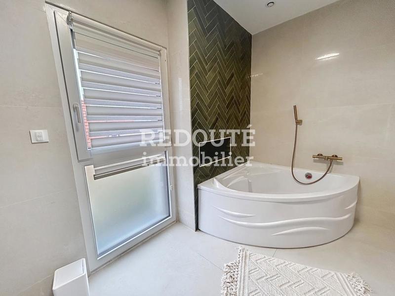 Maison - 187 m² - 7 pièces