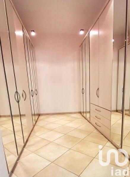 Maison - 236 m² - 7 pièces