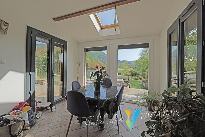 Maison - 86 m² - 5 pièces