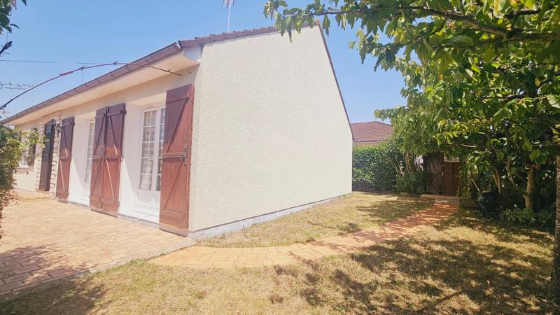 Maison - 96 m² - 5 pièces