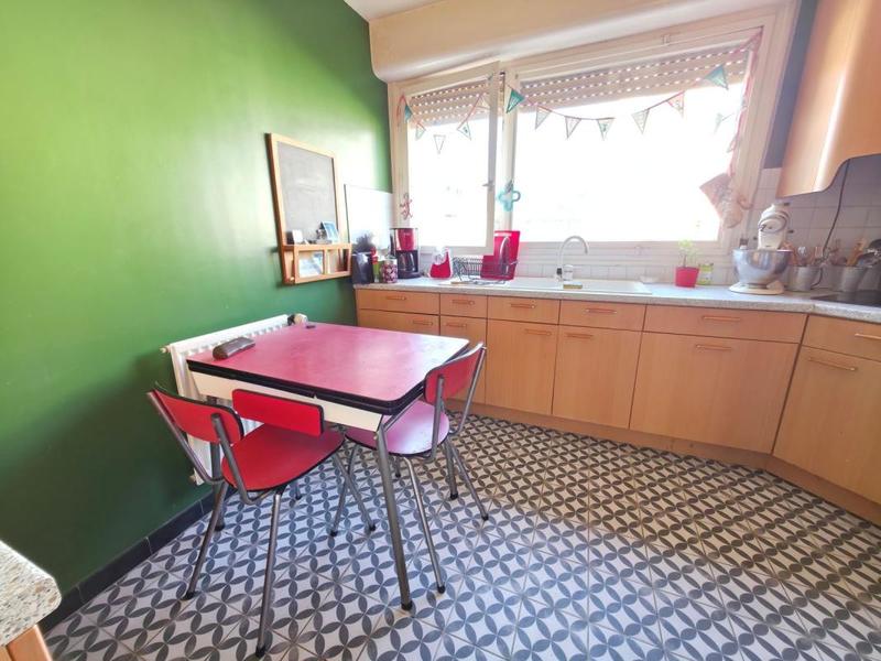 Appartement ancien - 77 m² - 3 pièces