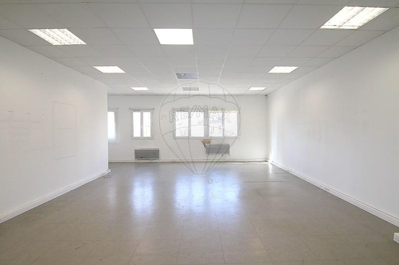 Local commercial - 322 m² - 4 pièces