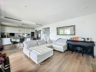 Appartement - 92 m² - 4 pièces