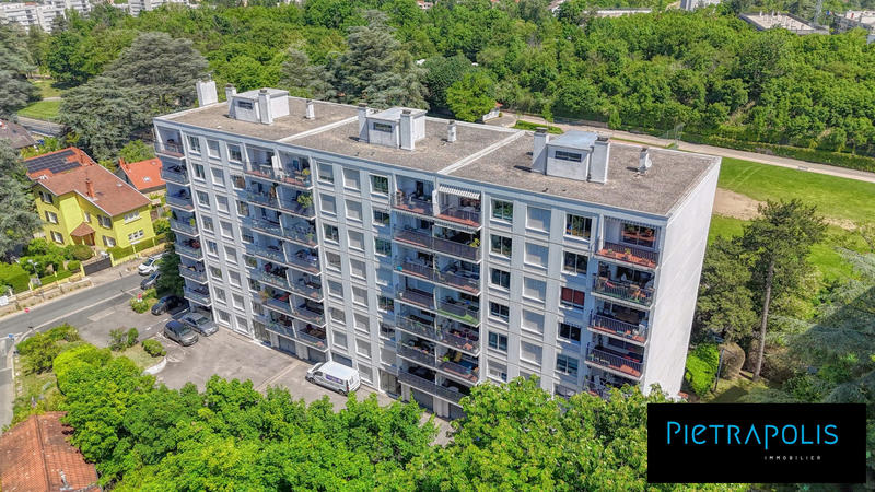 Appartement - 82 m² - 3 pièces