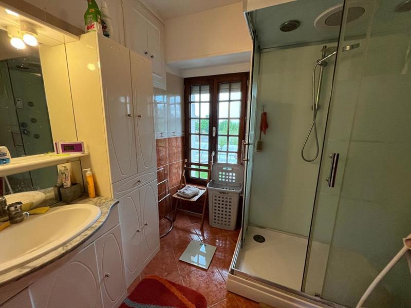 Maison - 180 m² - 8 pièces