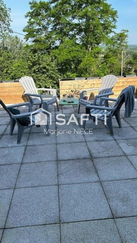 Maison - 205 m² - 7 pièces