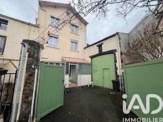 Maison - 98 m² - 5 pièces