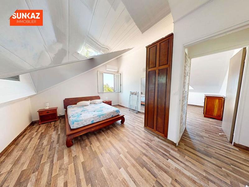 Maison - 159 m² - 9 pièces