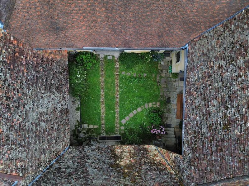 Demeure - 407 m² - 12 pièces