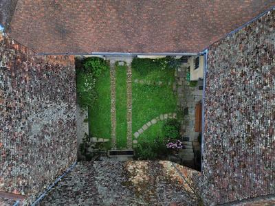 Demeure - 407 m² - 12 pièces