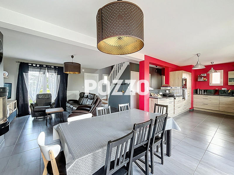 Maison - 102 m² - 6 pièces