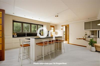 Maison - 177 m² - 7 pièces