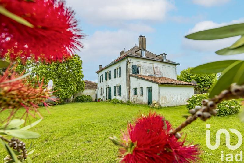 Maison - 383 m² - 11 pièces