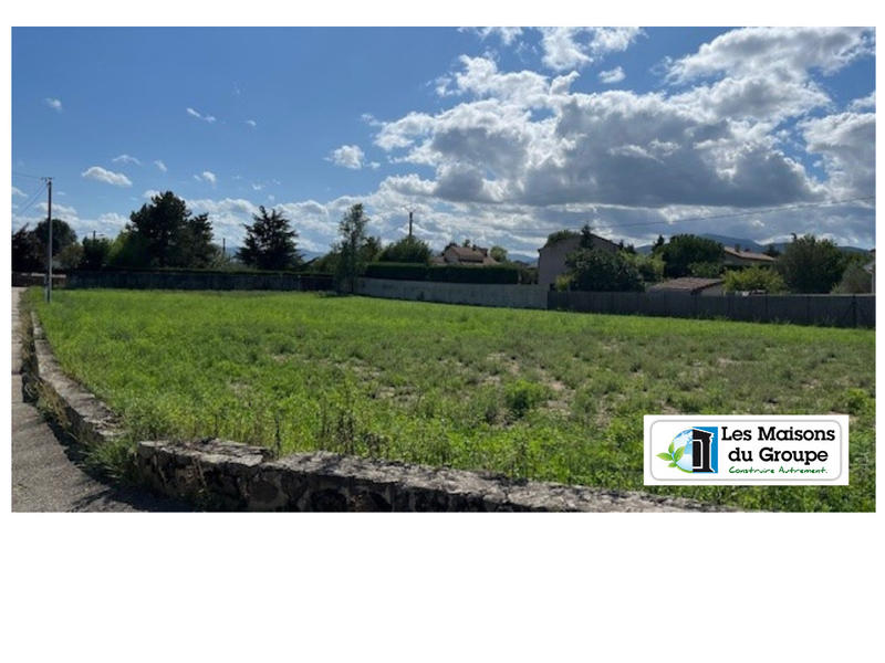 Terrain constructible - 617 m²