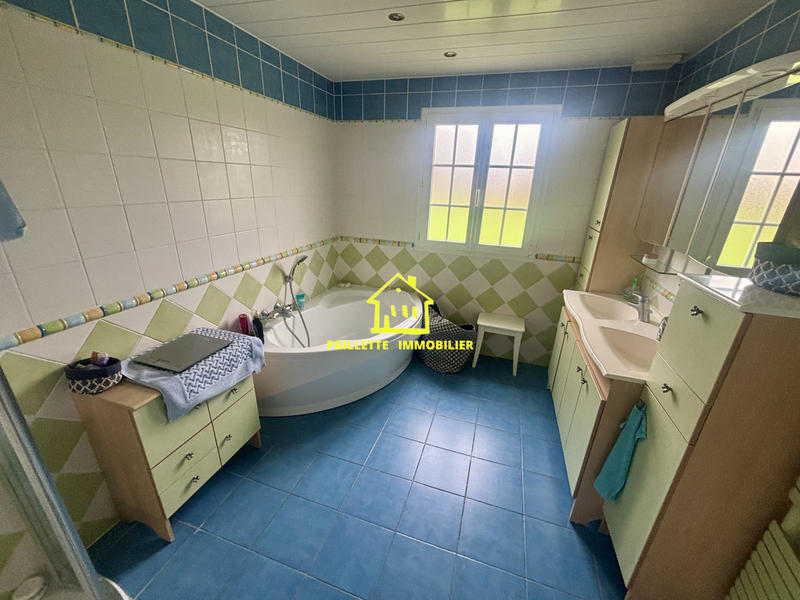 Maison contemporaine - 225 m² - 6 pièces