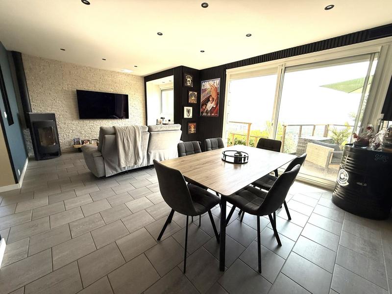 Maison - 84 m² - 5 pièces