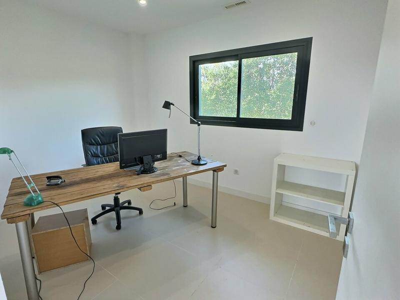 Bureau - 81 m²