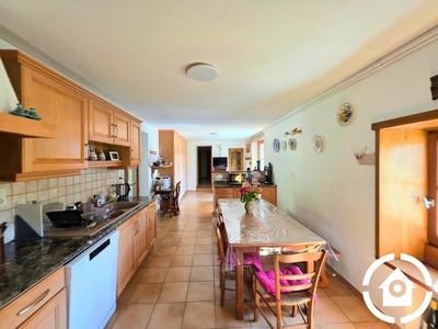 Maison ancienne - 273 m² - 9 pièces