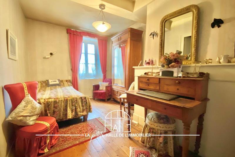 Maison - 182 m² - 8 pièces