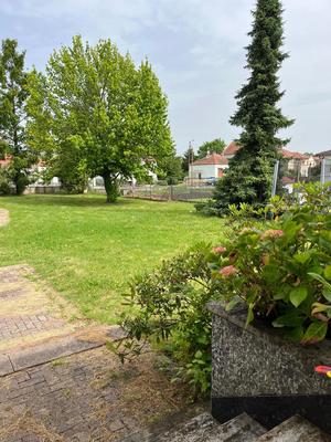 Maison - 210 m² - 8 pièces