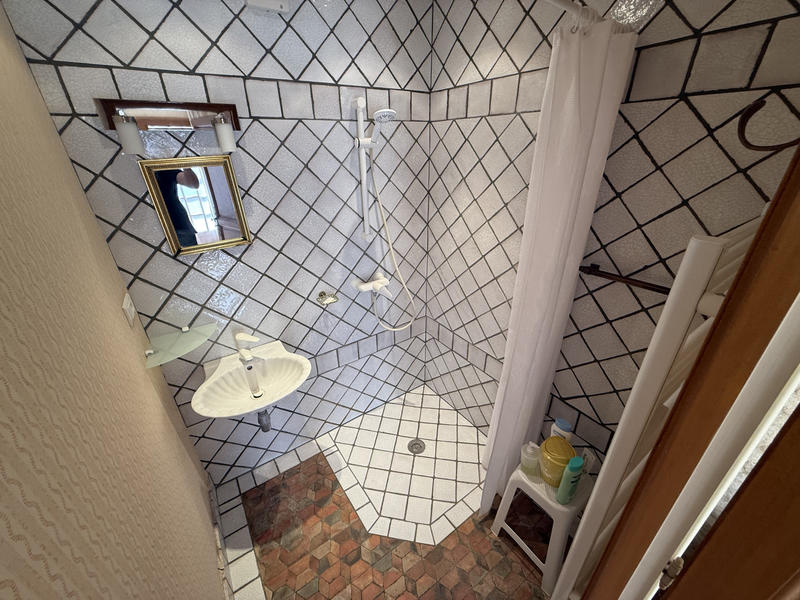 Maison - 275 m² - 10 pièces