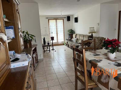 Maison traditionnelle - 98 m² - 5 pièces