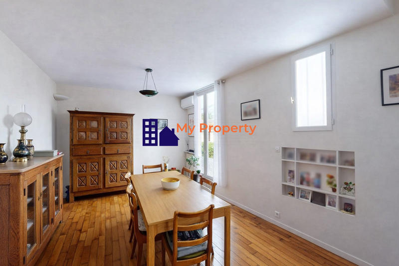 Maison - 92 m² - 5 pièces