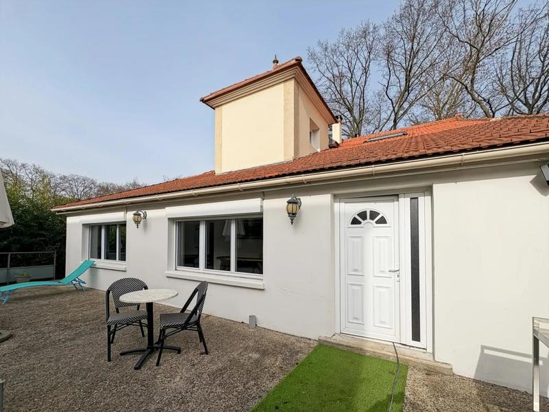 Maison - 140 m² - 7 pièces