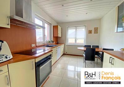 Maison traditionnelle - 182 m² - 7 pièces