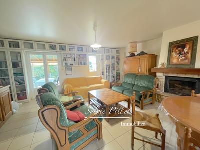 Maison - 93 m² - 4 pièces