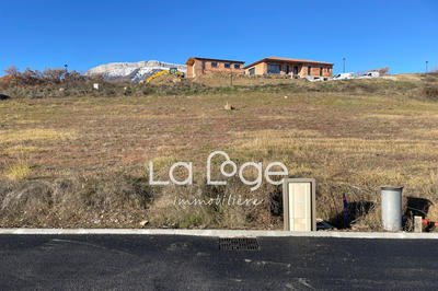 Terrain - 738 m²