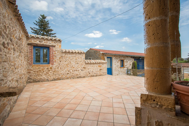 Maison - 208 m² - 8 pièces