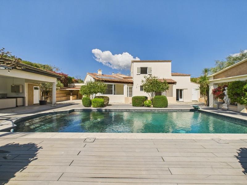 Maison - 185 m² - 5 pièces