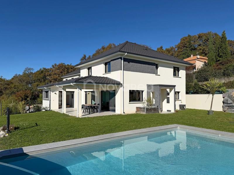 Villa - 185 m² - 7 pièces