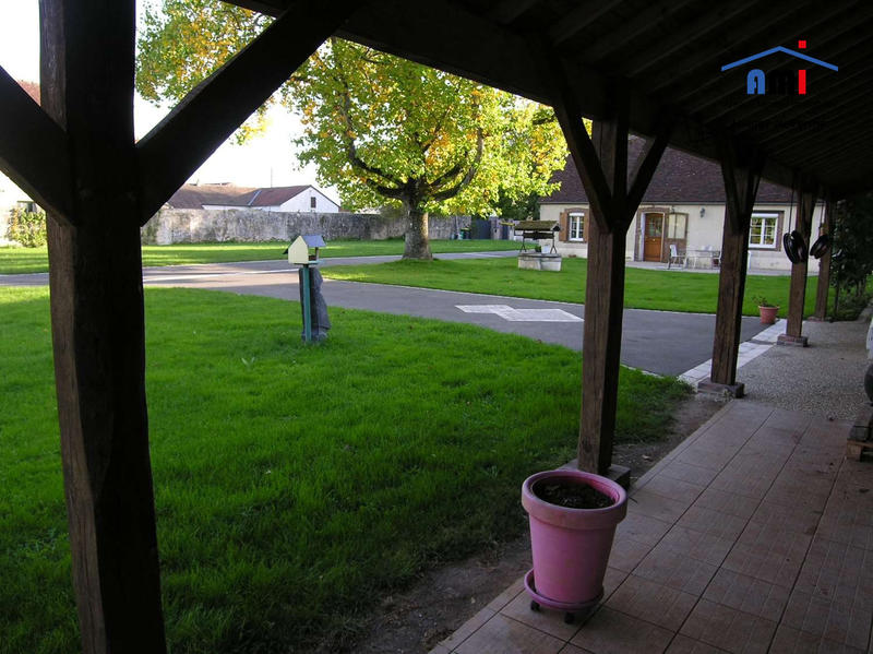 Maison - 380 m² - 7 pièces