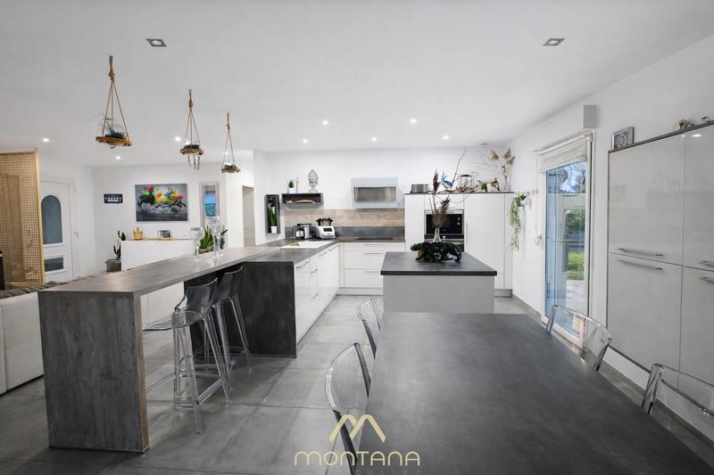 Maison - 152 m² - 6 pièces