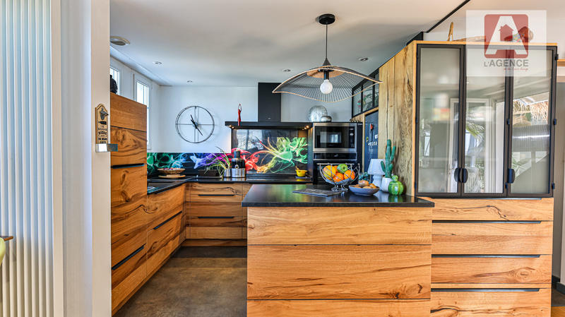 Maison - 174 m² - 5 pièces