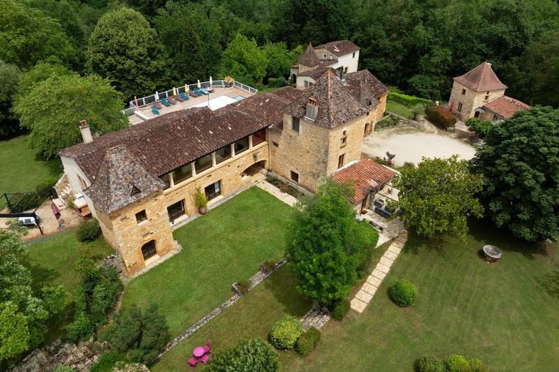 Maison de domaine - 870 m² - 24 pièces