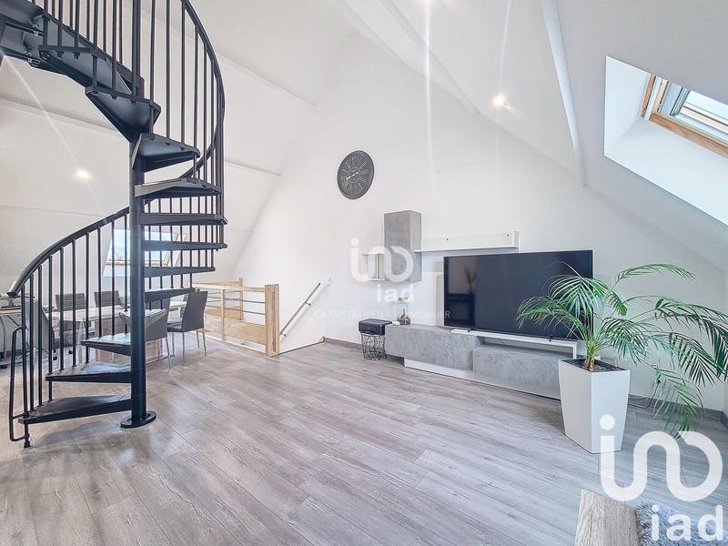 Maison - 240 m² - 8 pièces