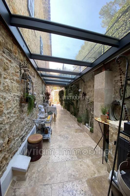 Bastide - 460 m² - 12 pièces