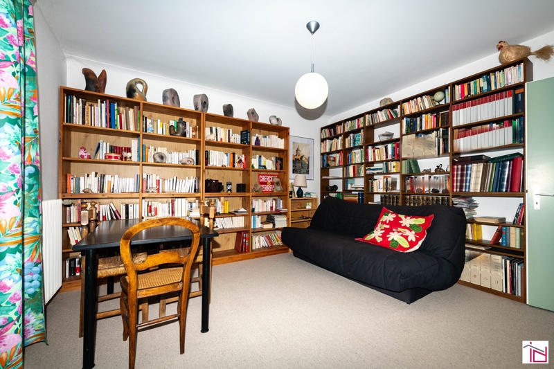 Maison - 210 m² - 7 pièces