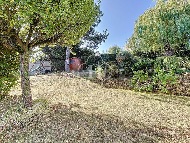 Maison - 195 m² - 7 pièces