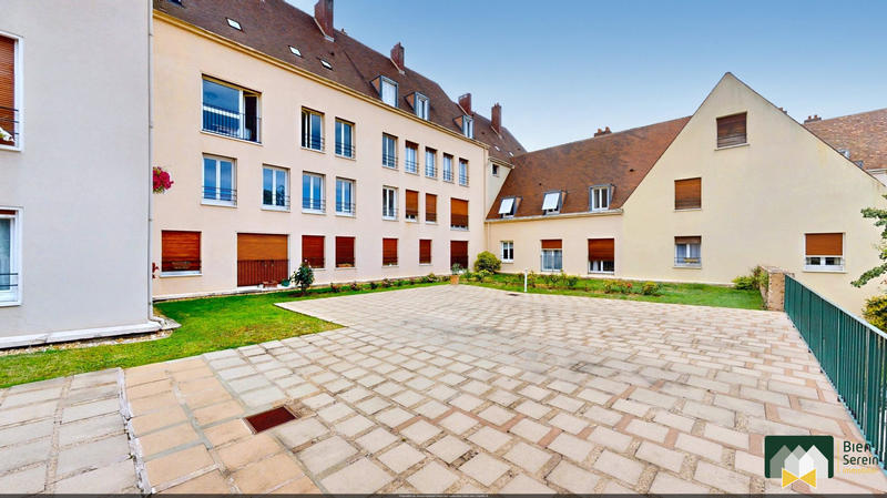 Appartement - 92 m² - 4 pièces