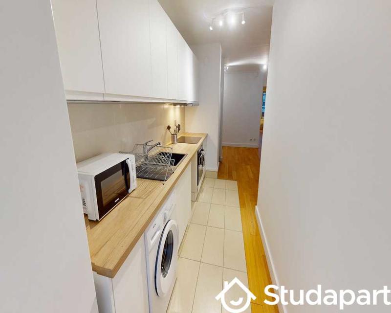 Chambre - 100 m² - 1 pièce