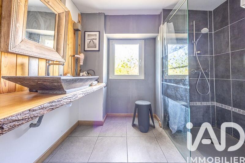 Maison - 265 m² - 8 pièces