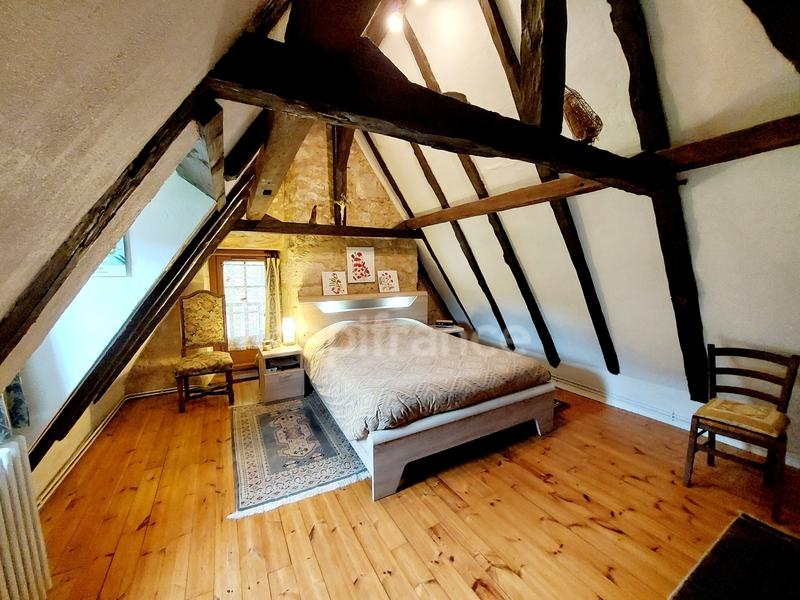 Maison - 230 m² - 10 pièces