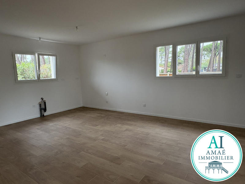 Maison - 99 m² - 4 pièces