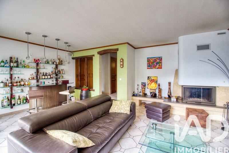 Maison - 112 m² - 6 pièces