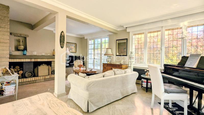 Maison de maîtres - 144 m² - 6 pièces