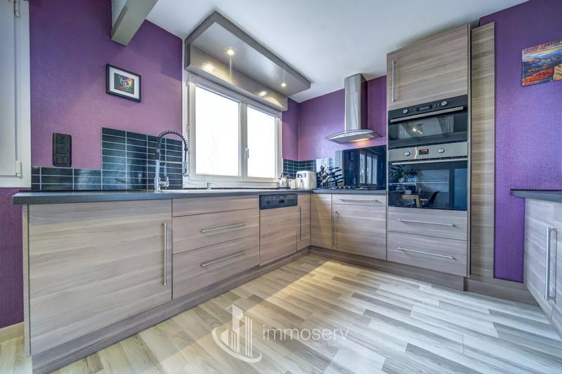 Appartement - 92 m² - 6 pièces